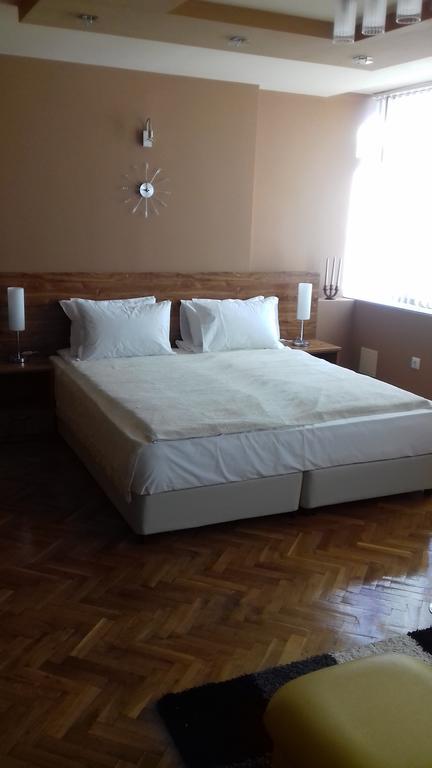 Panorama Top Floor Rooms In Hotel Tundzha Yambol Esterno foto